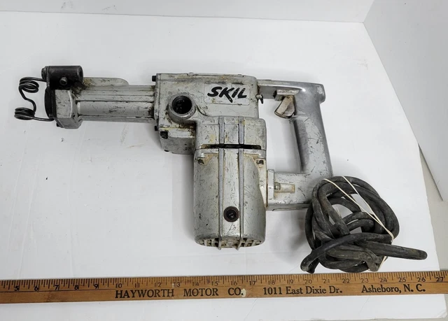 Skil 726 Roto Hammer - Powers On