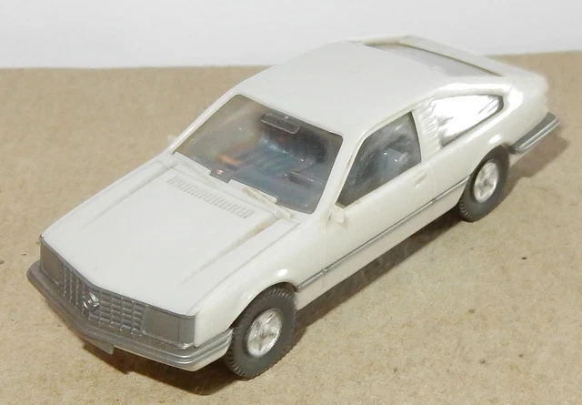 Miniature Voiture WIKING HO 1/87 - Jaguar Type E Gris Clair - Sans Boîte - Occasion Très Correct