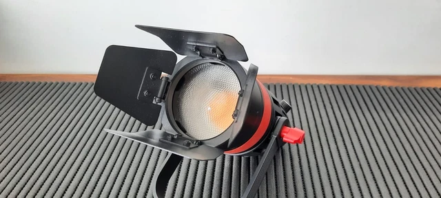 Luz Fresnel CAME-TV F-55W Boltzen + Soft Box 60Cm