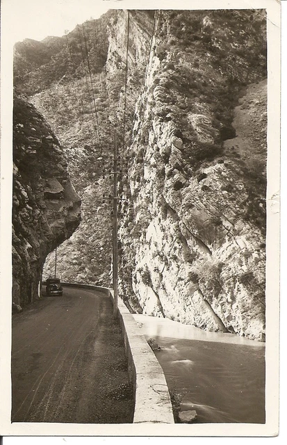 France - Route des Alpes- Les Beaux sites de provence.  Real Photo Post Card