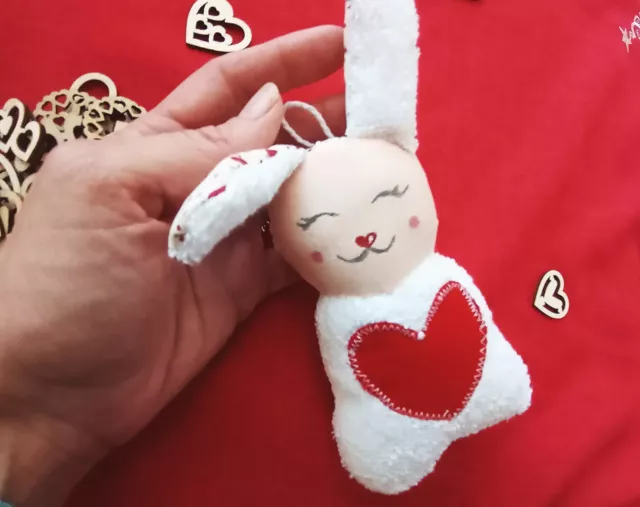 Peluche Coniglio, piccolo Pupazzo da appendere, Giocattolo in spugna con cuore 3