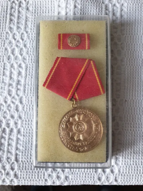 DDR Orden – Medaille in Gold MDI „Für 20 Jahre treue Dienste“ + Etui