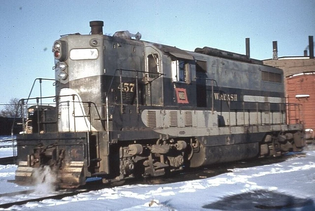 Wabash Railroad # 457, GP-7 diesel locomotive  DUP 35mm color slide