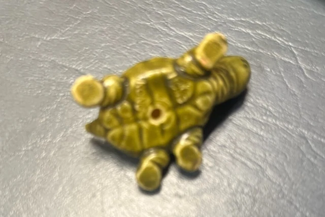 HONG KONG Vintage turtle. 1ct