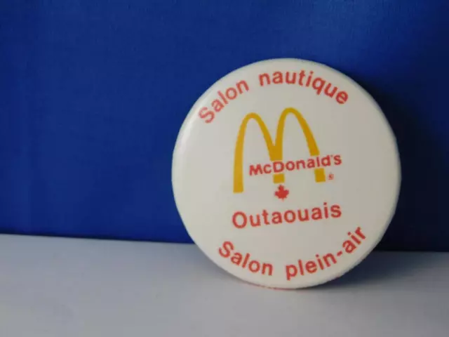 Mcdonalds Restaurant  Vintage Pin Button Employee French Canada