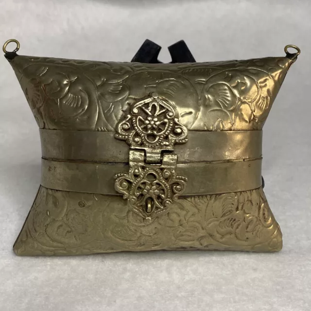 Vintage Silver Hand Chased Pillow Purse Cobalt Blue Velvet Lined Hinged India