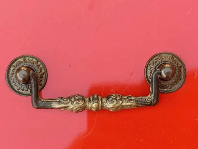 Poignée meuble ancien en laiton / Bronze / Ferrure / commode / tiroir / armoire