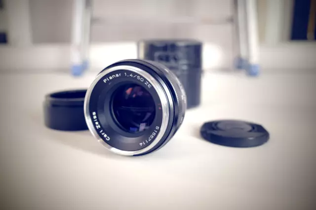 Carl Zeiss Planar T 50 mm F/1.4 MF ZE Objektiv