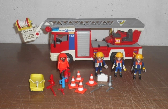 LOT FIGURINE PLAYMOBIL Personnage Camion De Pompier Avec Accessoire EUR 19,00 - PicClick FR