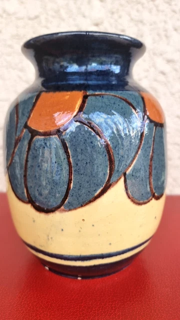 Vase pique fleurs « Priory Pottery Jersey