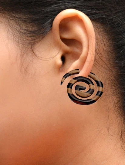 A Pair of Black Brown Natural Wood USA Dangler Coco Ebony Wooden Earrings EAR251