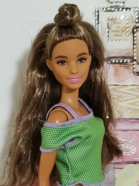 https://www.picclickimg.com/HhoAAOSwHtxgKv1P/Barbie-Hybrid-MTM-Latino-Doll-Head-w-Fashionistas-Petite.webp