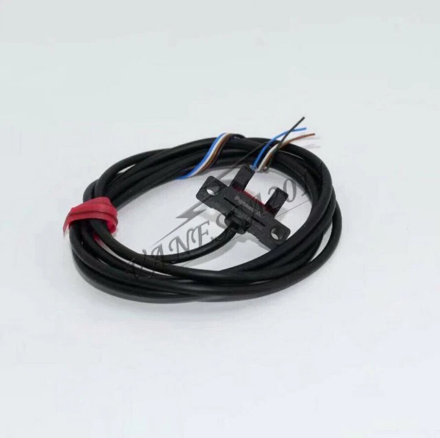 1PCS New Panasonic Slot Type Miniature Photoelectric Switch Sensor PM-K25-P