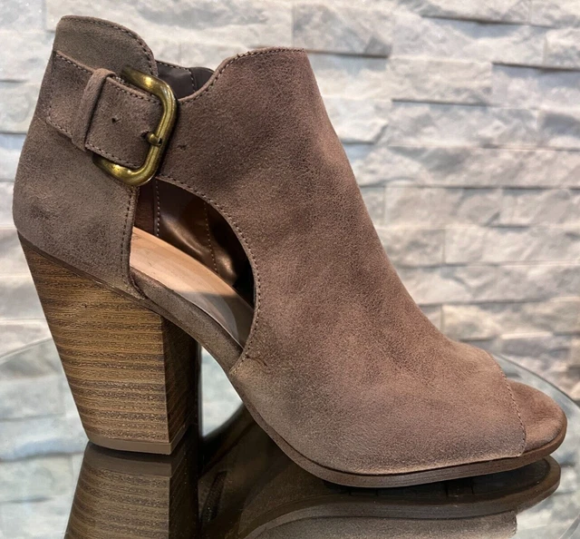 FERGALICIOUS JONAH BOOTIE Open Toe Weaved Gray 8 1 2 18.00 PicClick