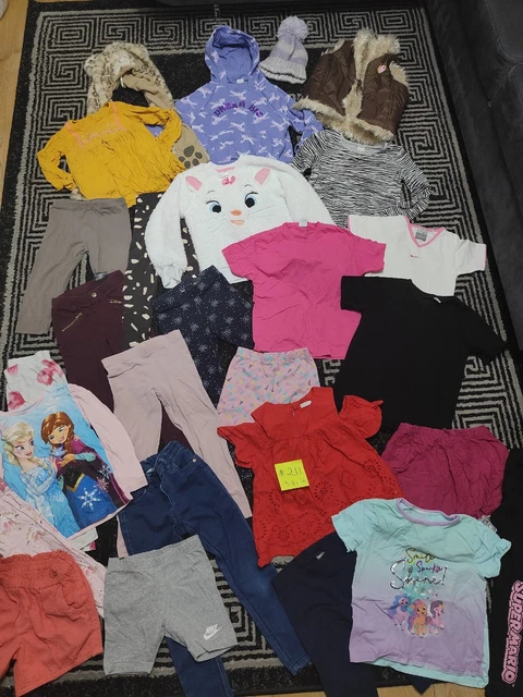 #211 Enorme pacchetto di vestiti per ragazze 5-6 anni GEORGE NEXT NIKE M&S FROZEN PRIMARK