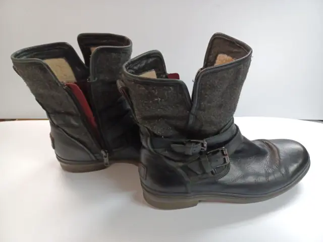 UGG Simmens Waterproof Winter Boots - Womens Size 8 Black Leather - Buckle Zip