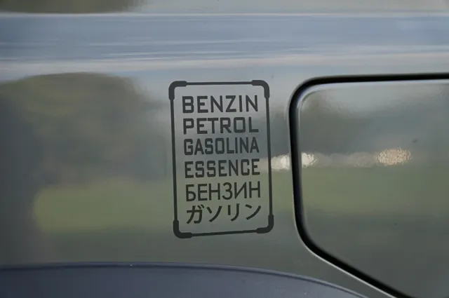 Sticker Benzin Kanister Adventure Offroad 4x4 passend für: Jimny Defender Patrol