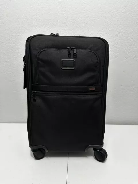 Tumi Alpha 3, 22" Expandable 4 Wheeled Carry-On - Black (1171541041)