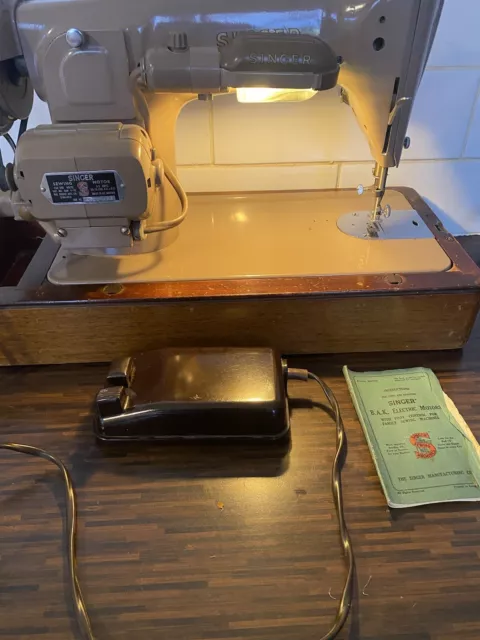 vintage singer sewing machine 201k WORKING