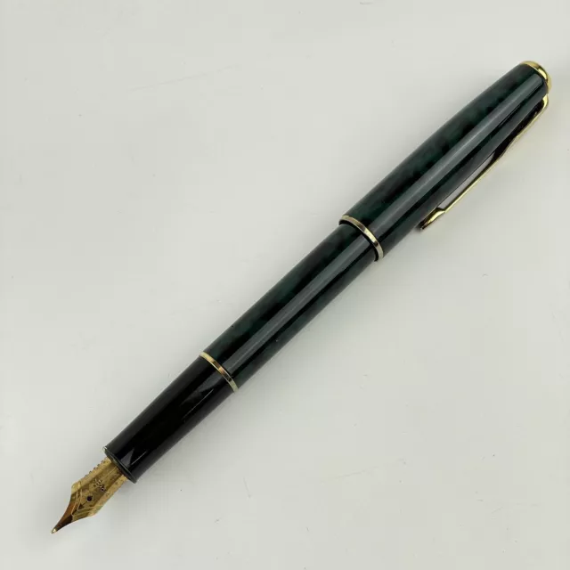 Vintage Parker Sonnet France Green Marbled Fountain Pen 13.3cm