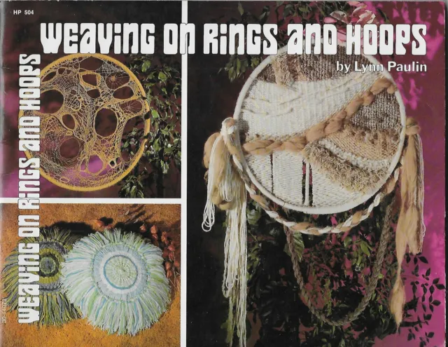 Colorido tapiz textural de forma libre Lynn Paulin 1978 tejido en anillos y aros