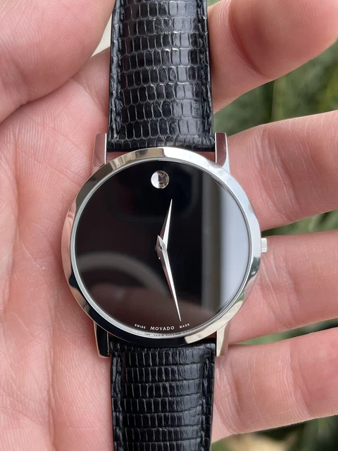 Movado Museum Classic Swiss Made Quartz Mens Watch  84 G1 1852 MINT