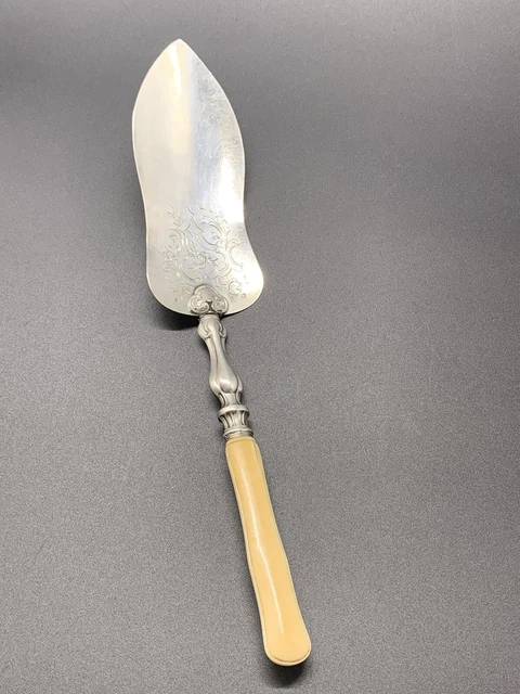 Vends belle pelle à tarte en argent massif d'époque Art-Déco, orfèvre