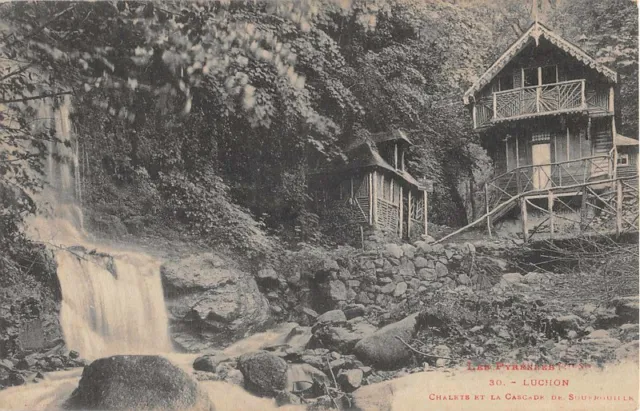 CPA 31 - LUCHON - chalets et la cascade de Sourrouille