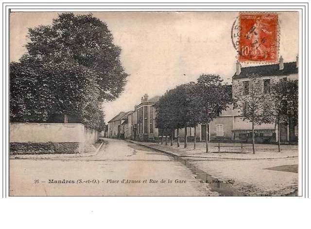 94.MANDRES.PLACE D&amp;acute ARMES ET RUE DE LA GARE.