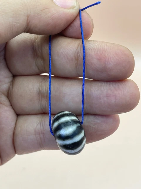 Ancient Tibetan Himalayan Agate Stone ChungZI Dzi Bead over 1000 Years Old