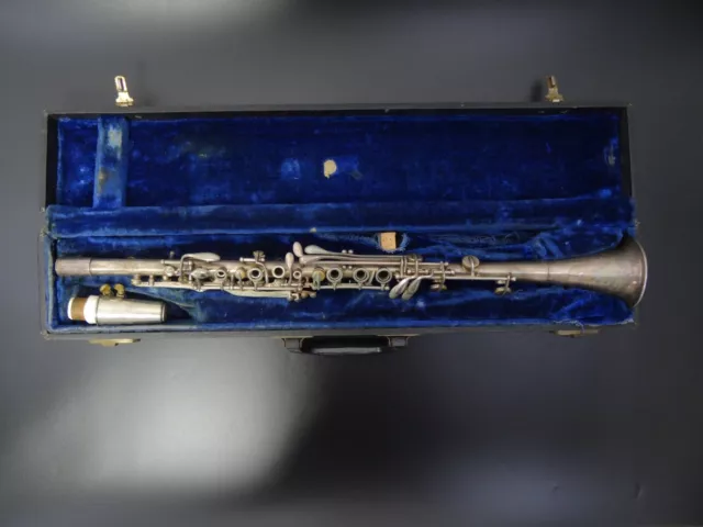 Cavalier Clarinet w/ Case - Elkhart, Indiana # 52124