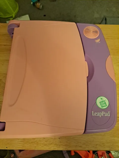 Pink LeapPad Learning System x 8 Books & Cartridges
