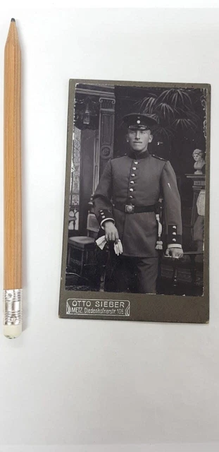 595040,Fotografie CDV Foto Atelier Otto Sieber Metz Soldat Uniform Dolch