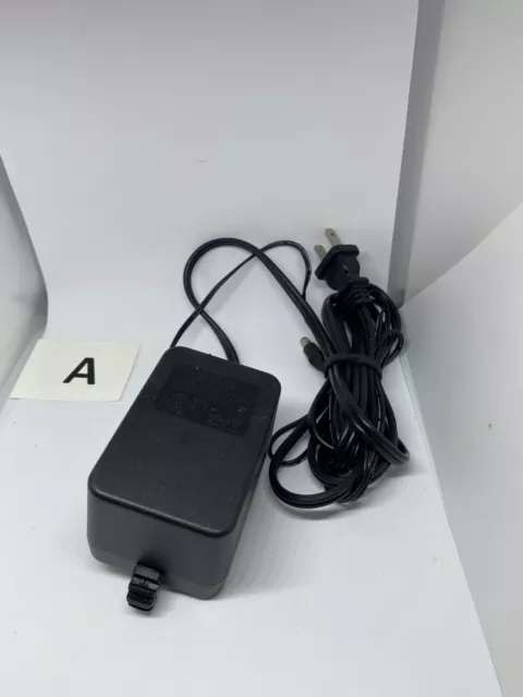 OEM AC Adapter AD-121ANDT Input 120VAC 60HZ 25W Output 12VDC 1A