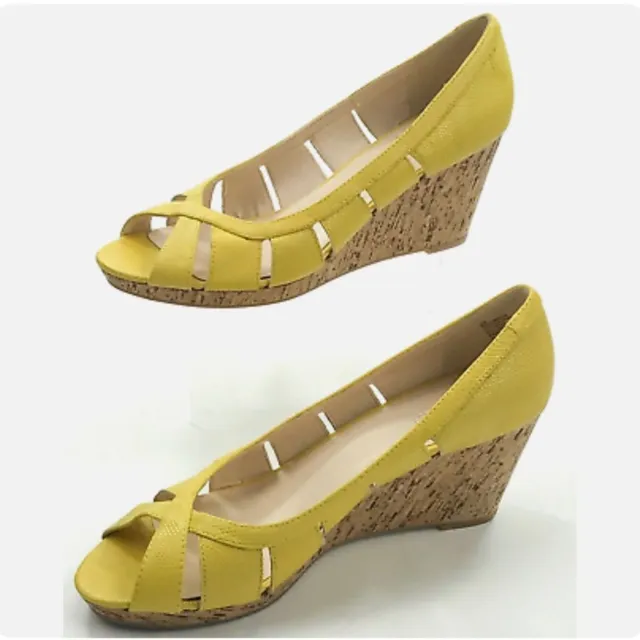 Nine West NW Jumbalia Leather Yellow Peep Toe Wedge Sandals Size 10
