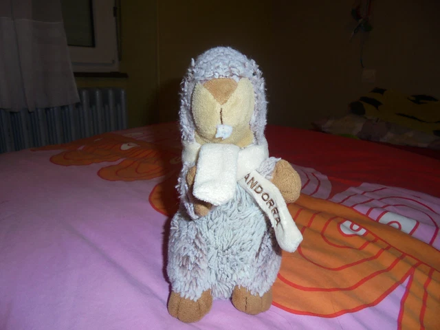 Doudou Peluche Marmotte marron chiné avec écharpe Andorra