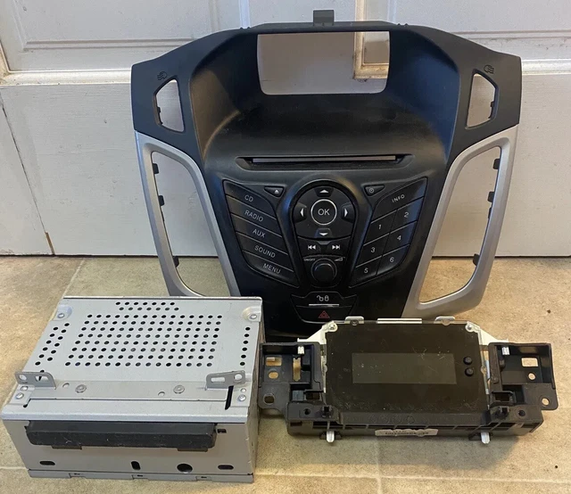 2012-2014 Ford Focus OEM Stereo Head Unit Bezel Panel CM5T18K811AD CM5T19C107-HB