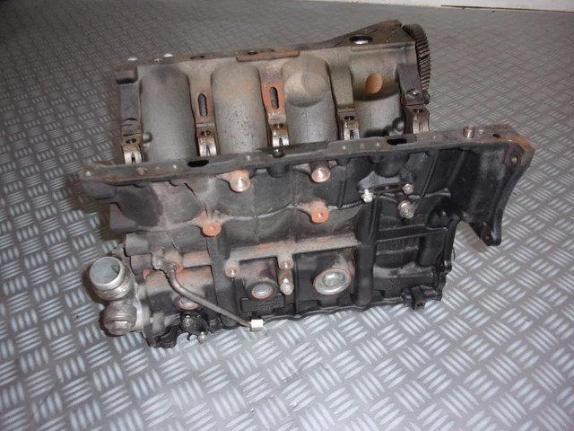 Bloc moteur Mercedes OM651     A6510111201