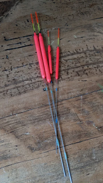 Lot De Flotteurs De Pêche Anciens En Liège - Tailles Variées - Neufs Avec Petits Défauts