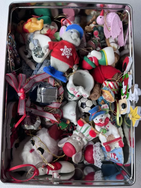 Christmas tree ornaments lot