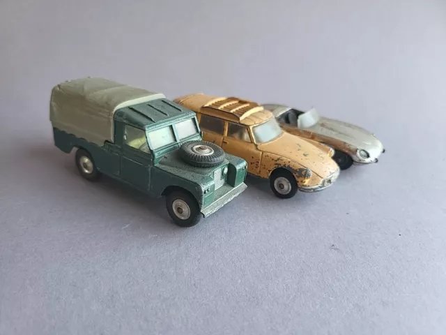 3x Corgi Toys Land Rover 109 , Citroen Safari , E- Type Jaguar