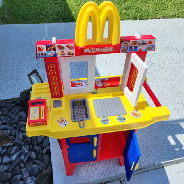 RARE Vintage McDonald’s Restaurant Drive Thru Playset RARE Vintage McDonald’s Restaurant Drive Thru Playset