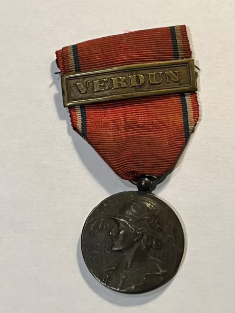 Médaille Aux Glorieux Défenseurs de Verdun (158-48/P11)