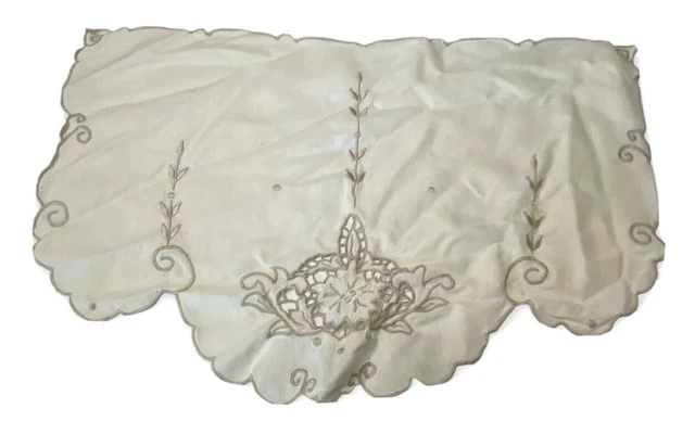 Vintage Handkerchief Table Scarf Cream Cutout Scalloped Edge 10x16”