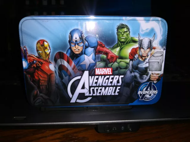Marvel Avengers Assemble Captain America Keepsake Tin Dog Tag & Key Chain Set