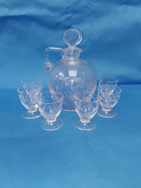 Service à liqueur en Cristal De Saint Louis Baccarat vert olive gravé 7 pièces - Verres cristal