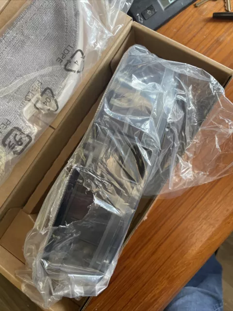 realme Techlife Robot Vacuum Mop Kit NEW  In Box FREE SHIPPING