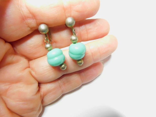Teal Twisted Glass Bead Gold Tone Metal Dangle Screw Back Earrings Vintage
