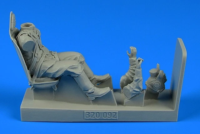 Aero Bonus 320092 1/32 Soviet Air Force Mig-3 Pilot W/Seat For Trumpeter