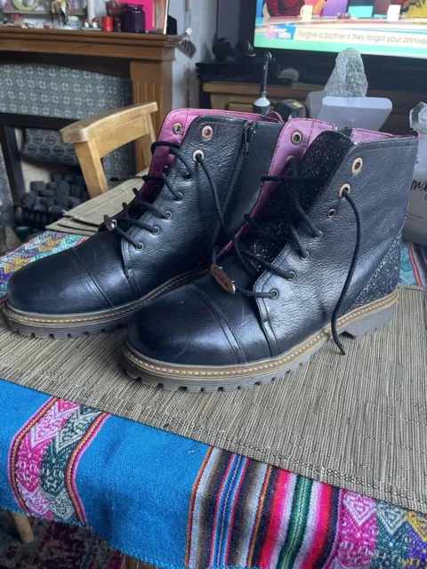Moshulu boots outlet
